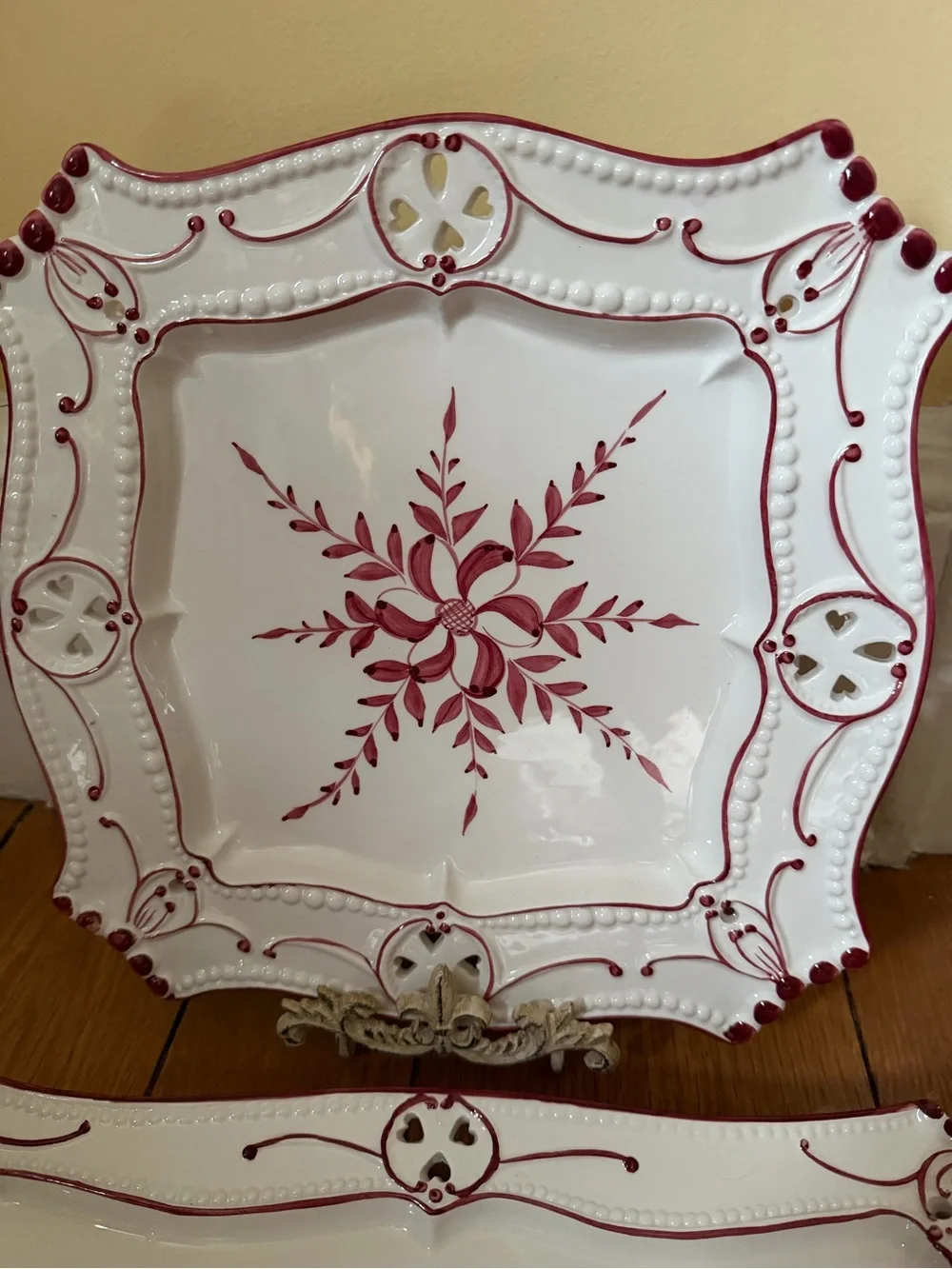 Vintage handpainted ceramic plate and platter. Set of 2